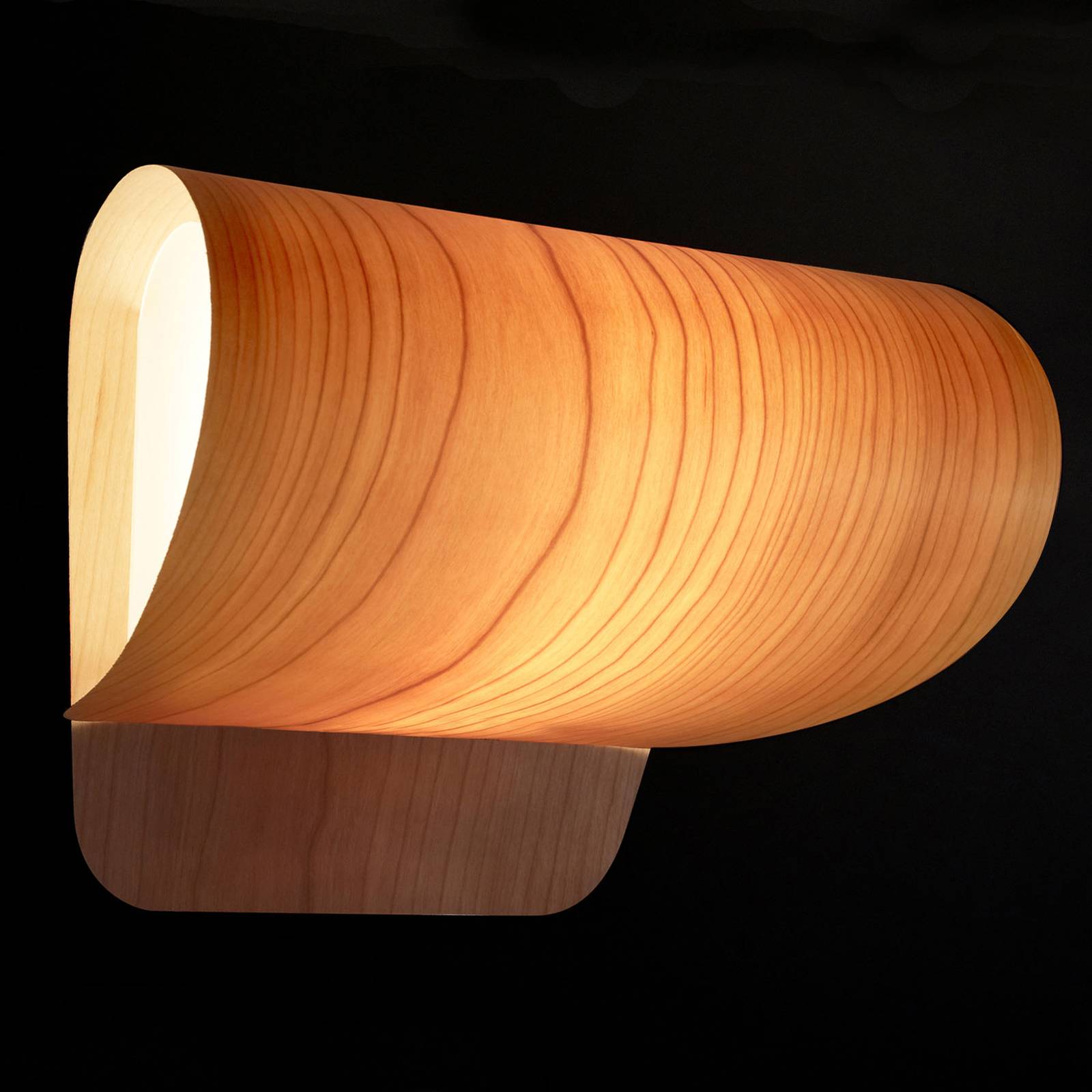 Svítidlo LZF LamPS třešeň přírodní dřevěná dýha/plast